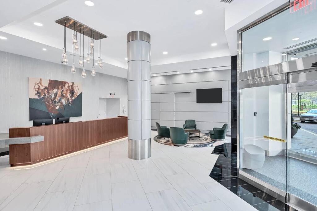 Incredible Apartment With Rooftop In Pentagon City Arlington Exteriör bild
